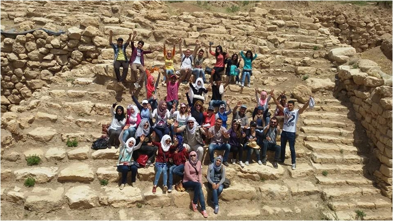 archaeology students at Mozan